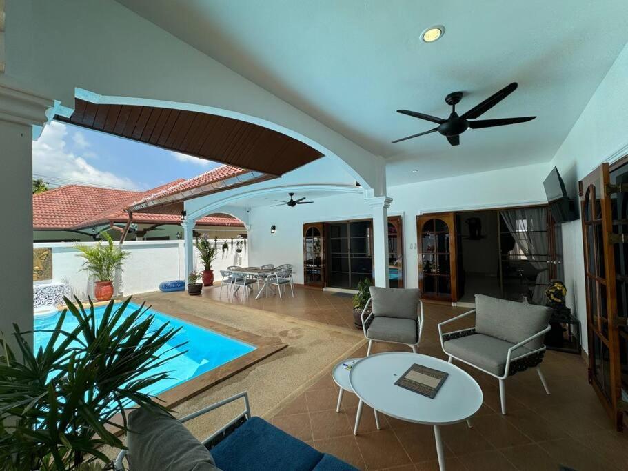 Ban Rawai By G Estate Phuket Villa Ban Saiyuan Exterior photo